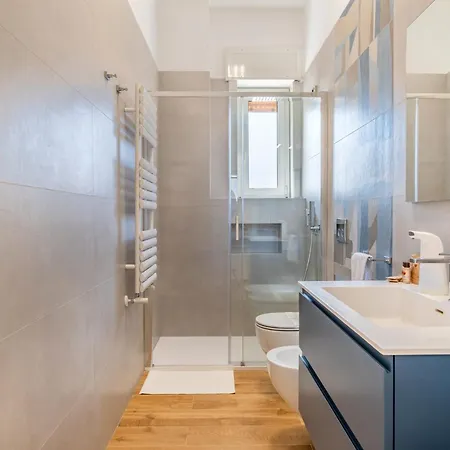 New Elegant 2 Bedroom Apt. Near Parco 2 Giugno Bari Exterior foto